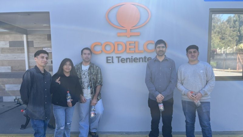 Estudiantes de Ingeniería Civil en Minas recorrieron el Centro Integrado de Operaciones de la División El Teniente de CODELCO